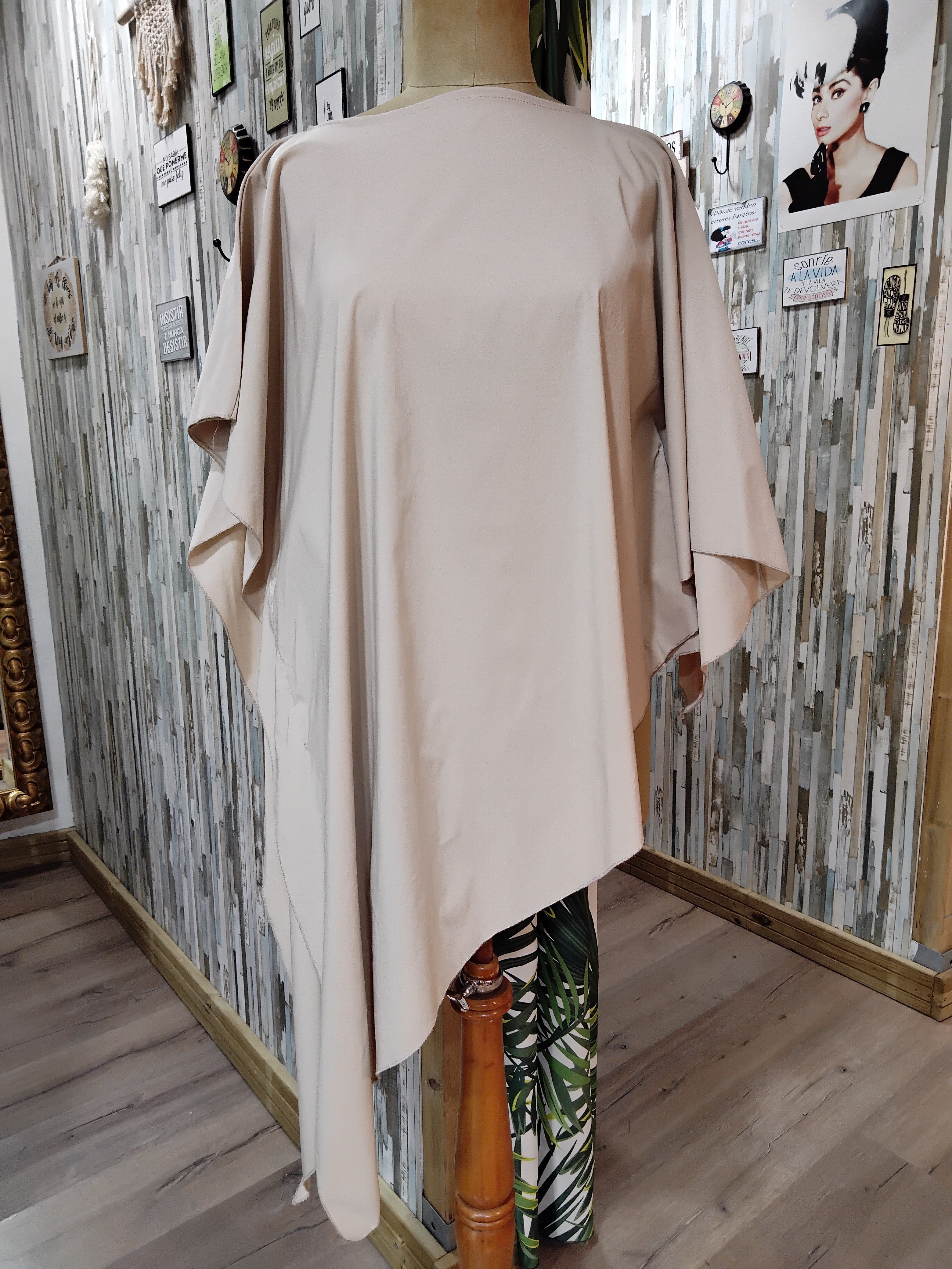 Blusa asimétrica PETRA 12294